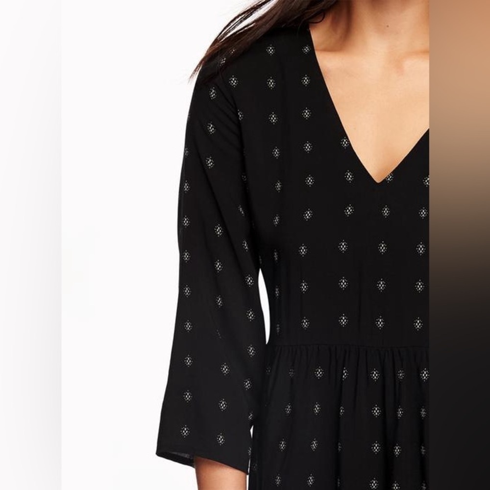 Old Navy Black Peplum Hem Geo Print Peasant Top Blouse Size Large